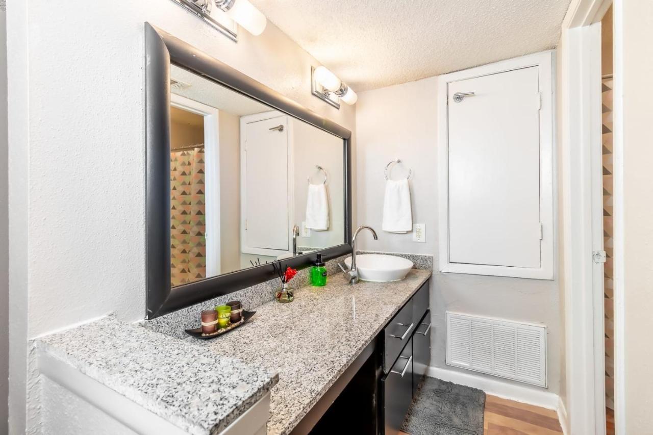 Efficiency 2Br King Bed Suites Next To Downtown Austin Exterior foto